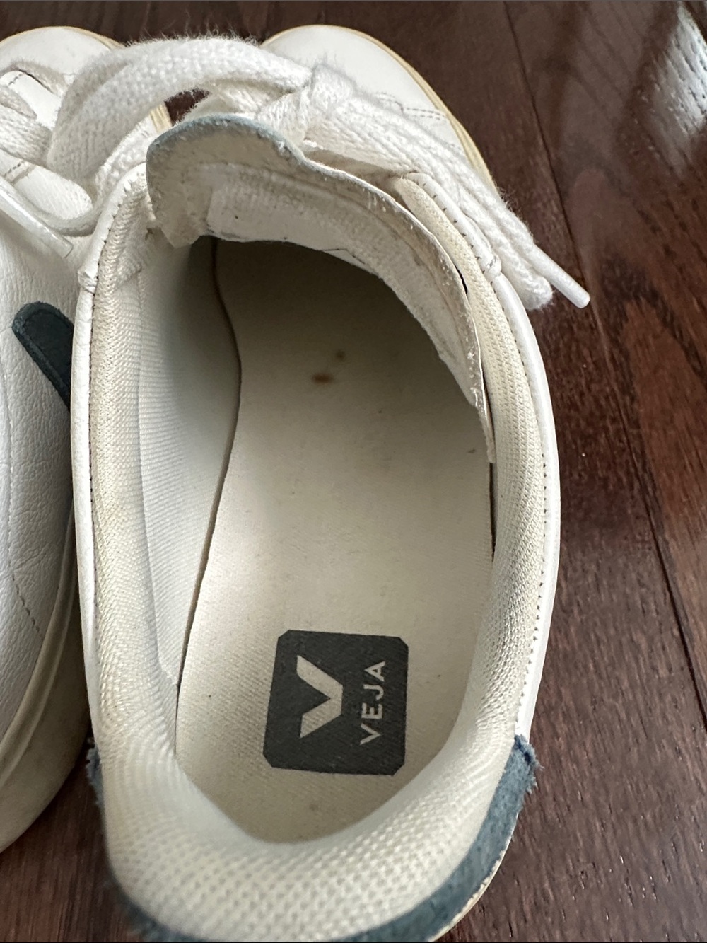 Veja White Leather Sneakers with Blue-Green V Accent. Size 7 - Picture 9 of 11